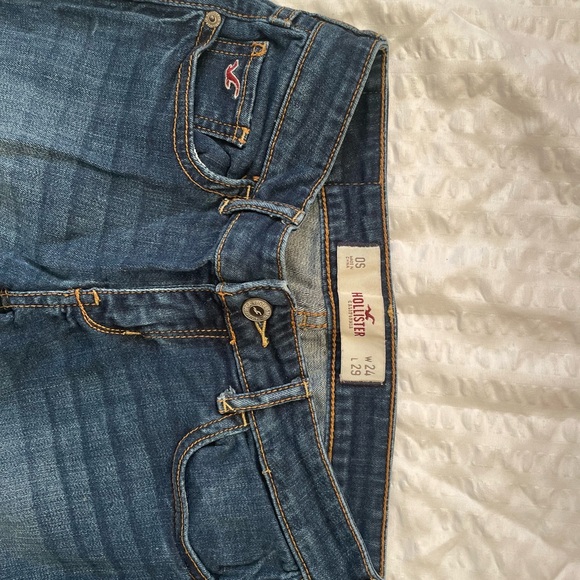 Hollister Classic Blue Women's Skinny Jeans - Picture 5 of 16